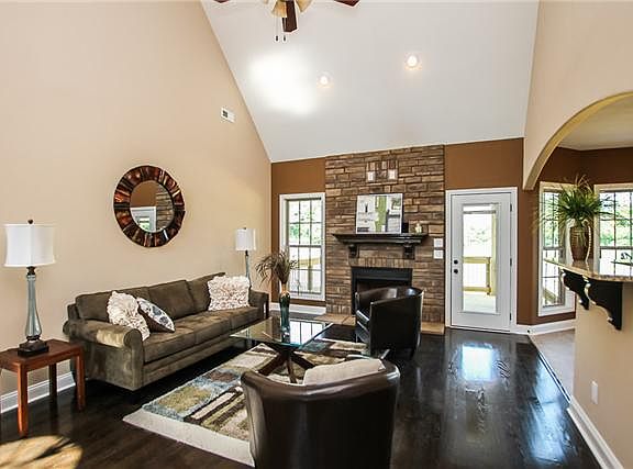 4th image of 3 Terrace Of Hearthstone Lot 3
