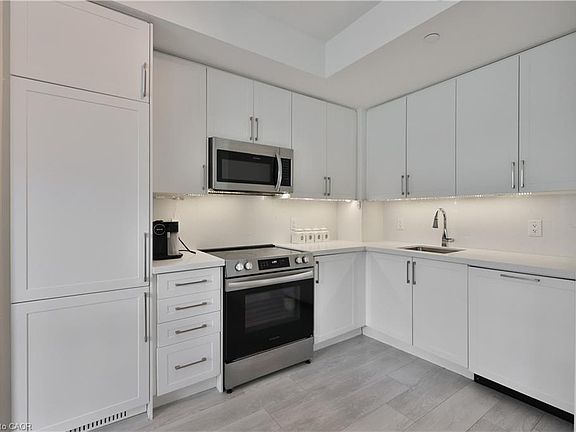 5th image of 2450 Old Bronte Rd #716