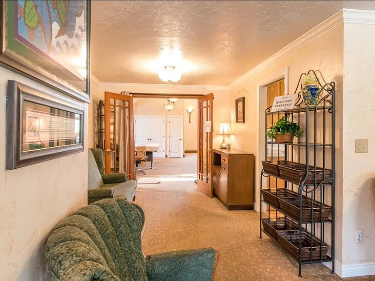 236 S Aileen Way — Photo 8