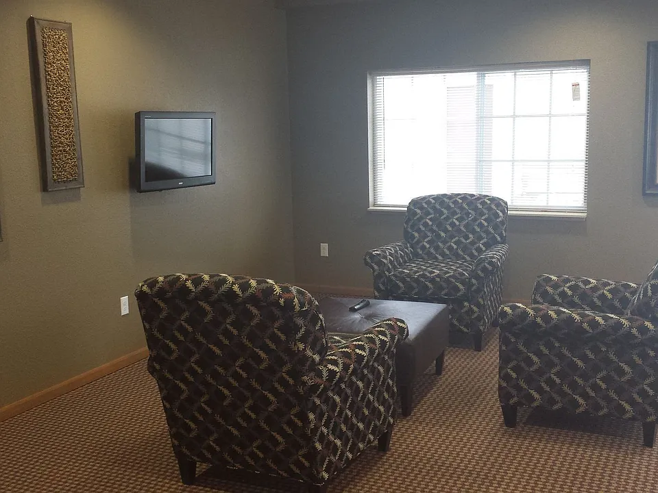 1541 Abraham Pkwy #2