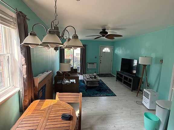 4th image of 207 13th Ave APT 15