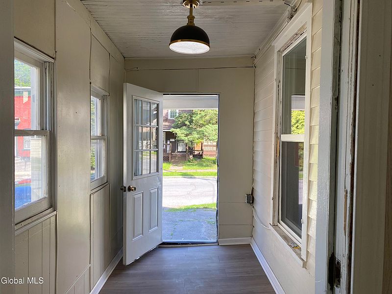 5th image of 41 Catherine Street