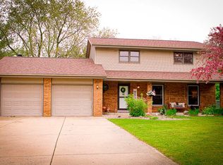 822 Somerset Dr, Janesville, WI 53546