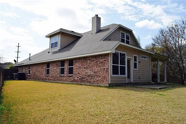 3901 Ringdove Way — Photo 7