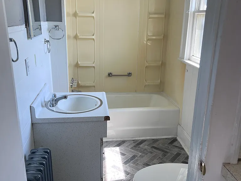 1733 Bundy St #2 — Photo 3