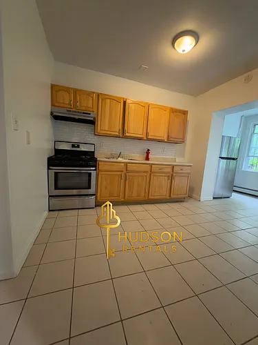 29 Van Nostrand Ave #1 Photo 1