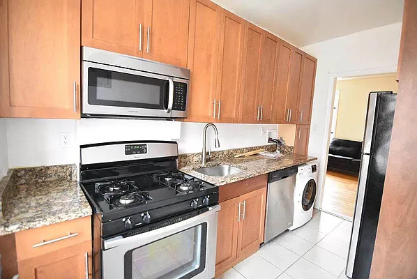 Rented by Bruma Realty LLC | media 1