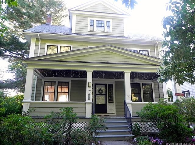 Welcome home to 141 Ridgefi...