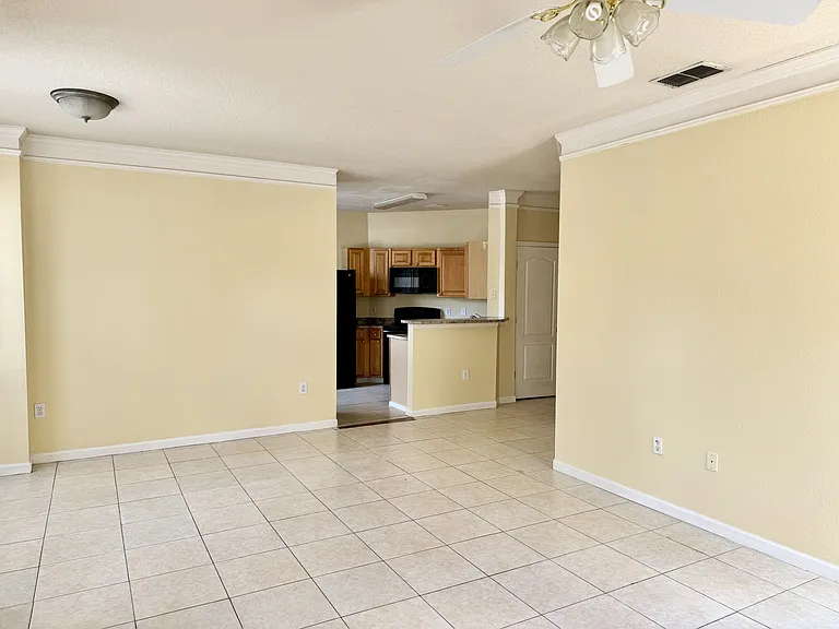 10538 Villa View Cir — Photo 12