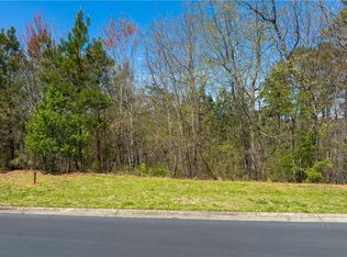 2807 Point Overlook, Gainesville, GA 30501