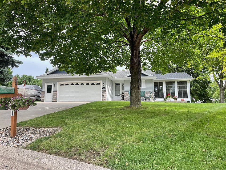 1st image of 601 Saratoga Ct