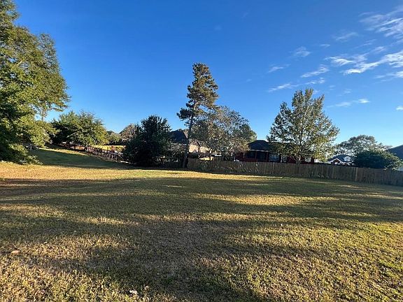 3rd image of 117 Mulberry Ln