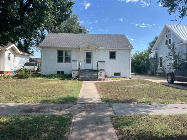 314 Roughton St, Jetmore, KS 67854