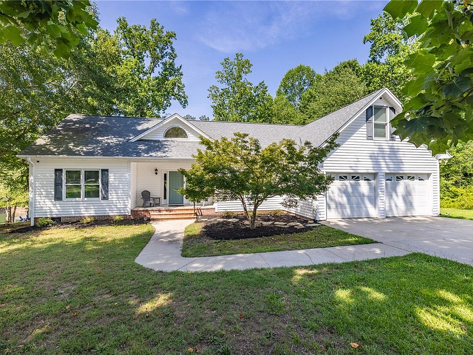 1st image of 206 Petty Rd