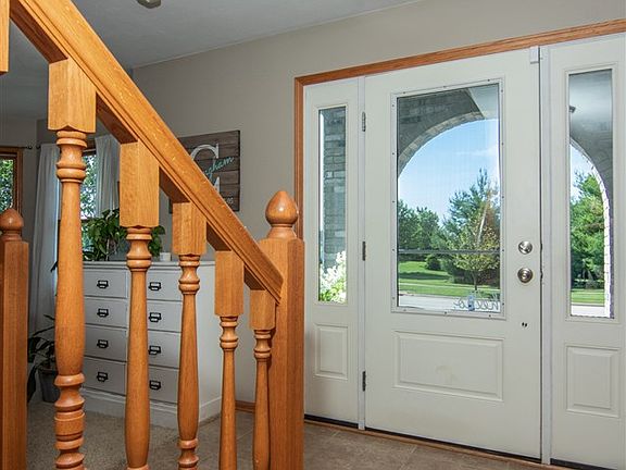 3rd image of 710 Greenlee Ct
