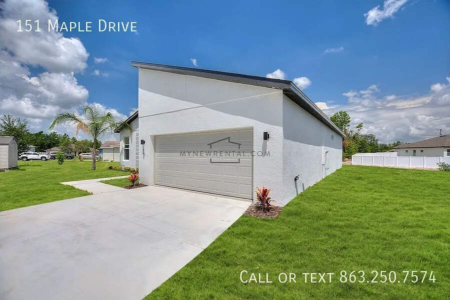 Deposit-Free! Modern, energy efficient home with ALL of the upgrades! Poinciana, FL — Photo 2