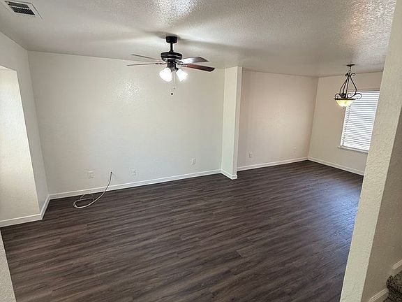 3rd image of 1808 Tartarian Way
