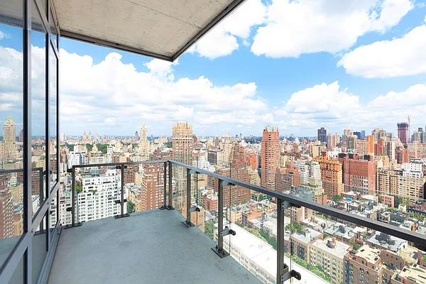 Sold by Nest Seekers International | media 9