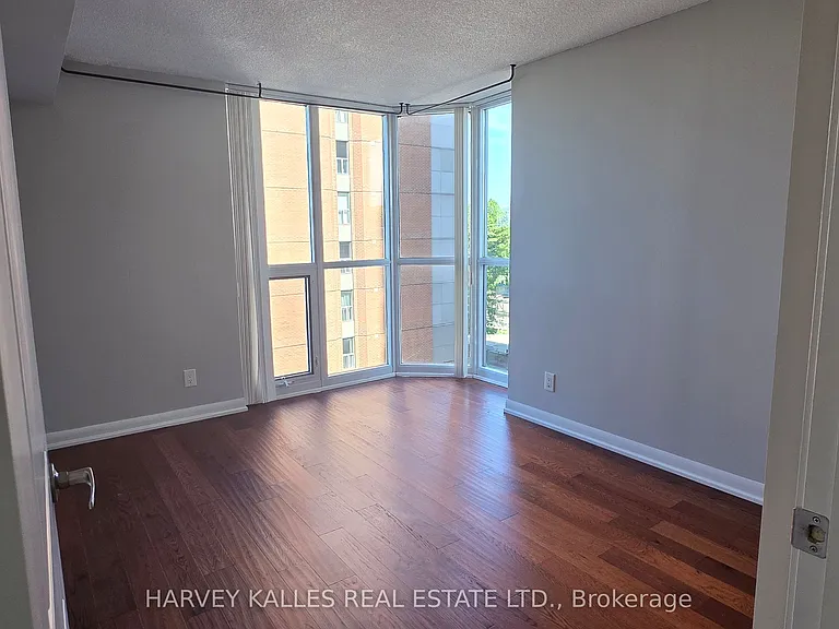 5793 Yonge St #505 — Photo 4