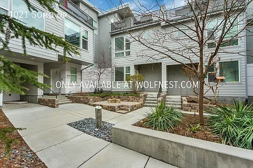 1021 Soho Dr Photo 1