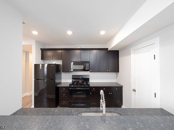 5th image of 174 Washington Ave #6