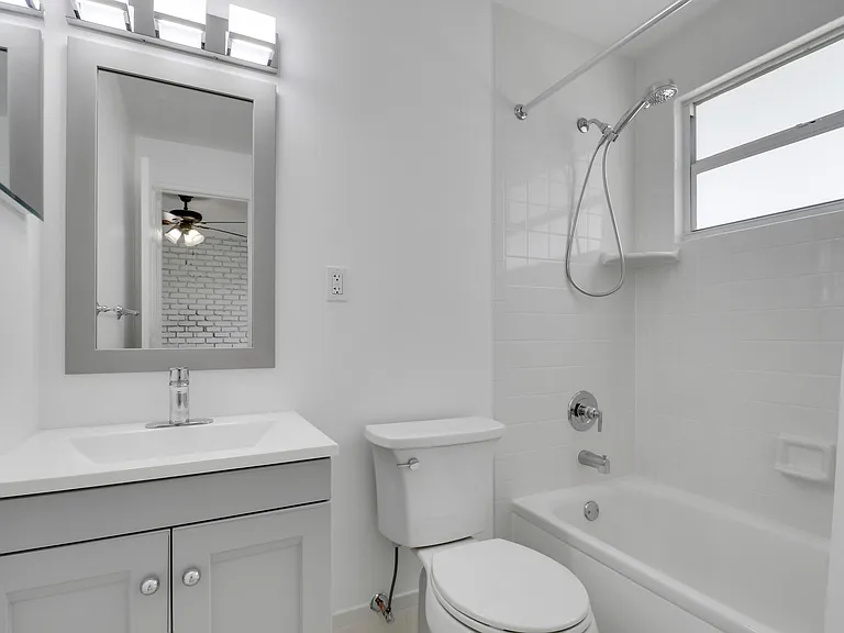 704 Omar Rd #6 — Photo 12