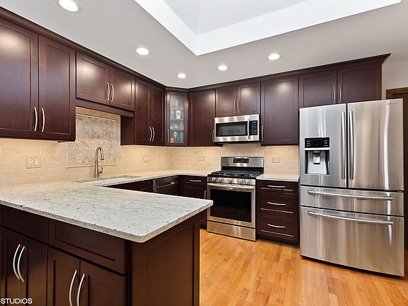 2nd image of 16627 Blossom Ln