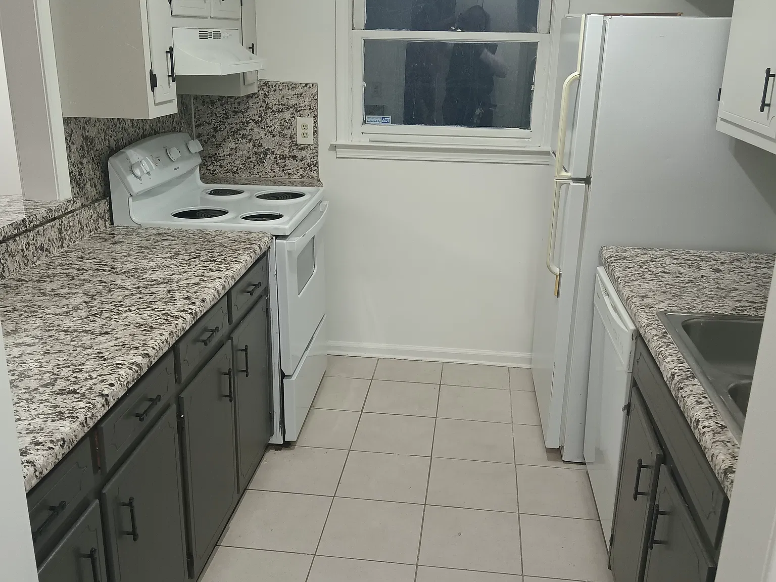 2 bed, 2254 sqft, $1,250 — Photo 2