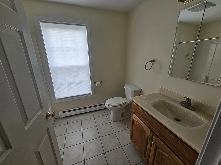 585 High St — Photo 7
