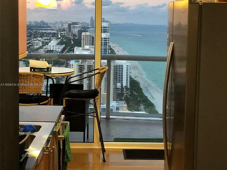 6365 Collins Ave #4209 — Photo 19