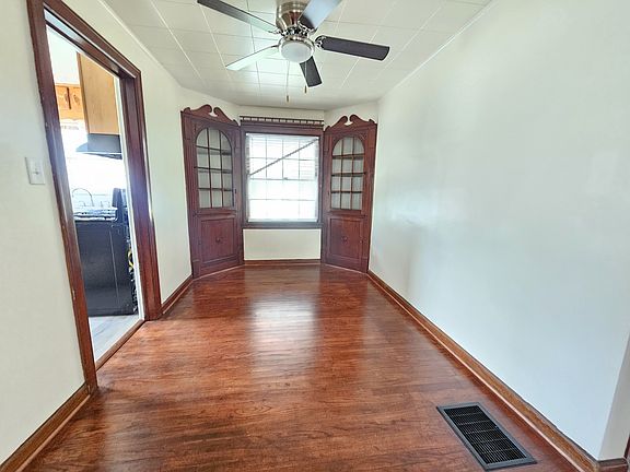 5th image of 2307 Arrow Ave