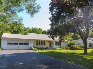 923 Leonardville Rd, Leonardo, NJ 07737
