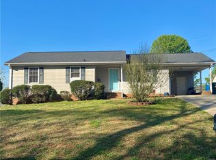 218 Maple Dr, Anderson, SC 29621