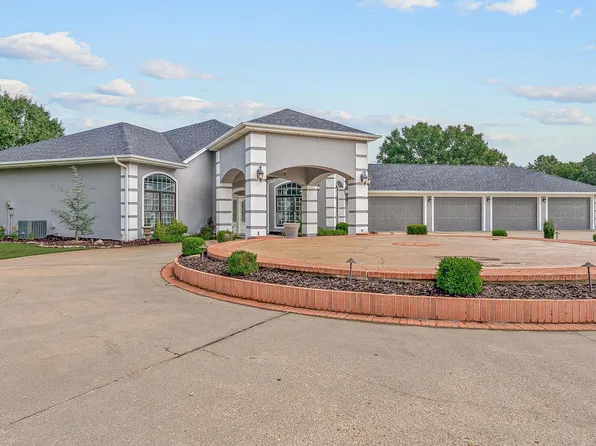 404 Foxfire Dr, Paragould, AR 72450