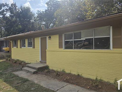 1st image of 2451 Coronet Pl