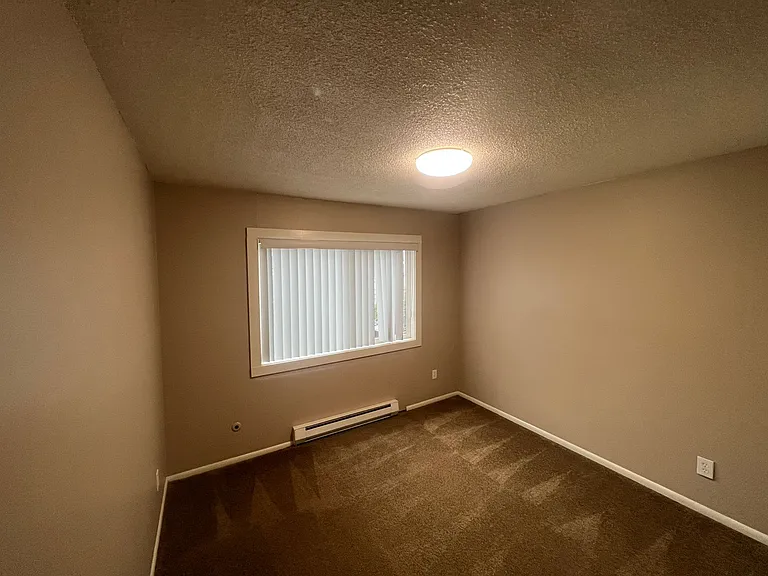Fairview Apartments — Photo 20