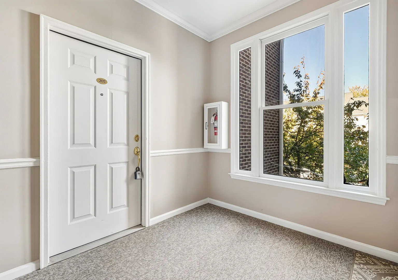 Charming 1-Bed, 1.5-Bath Apartment in Downtown Raleigh — Photo 3