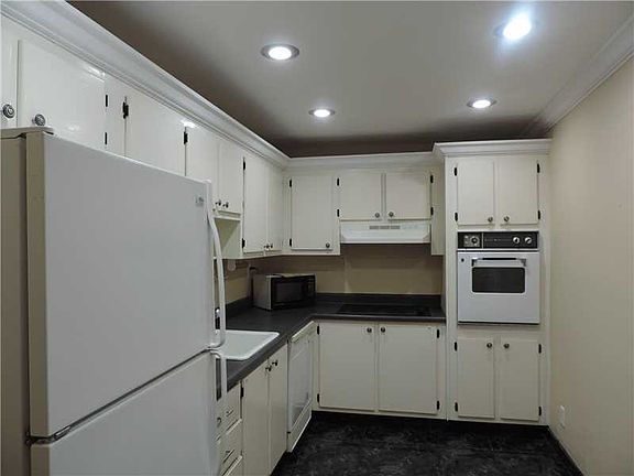 3rd image of 4250 Galt Ocean Dr APT 7G