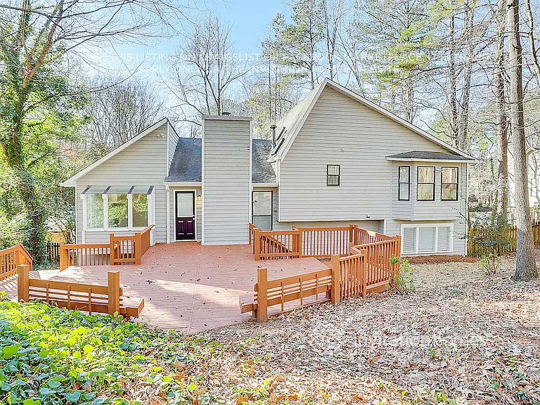 1327 Shadowood Trl — Photo 24