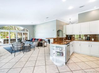 2041 NW 180th Way, Pembroke Pines, FL 33029