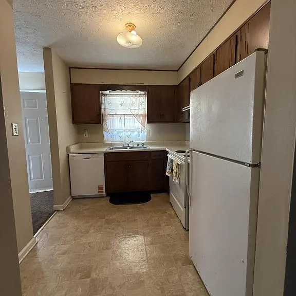 1238 Clear Ridge Ln — Photo 8