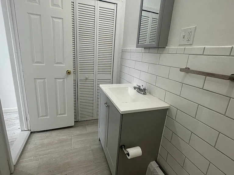 190 Clinton Ave #2 — Photo 6