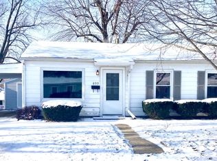 833 Zuend Ct, Dixon, IL 61021