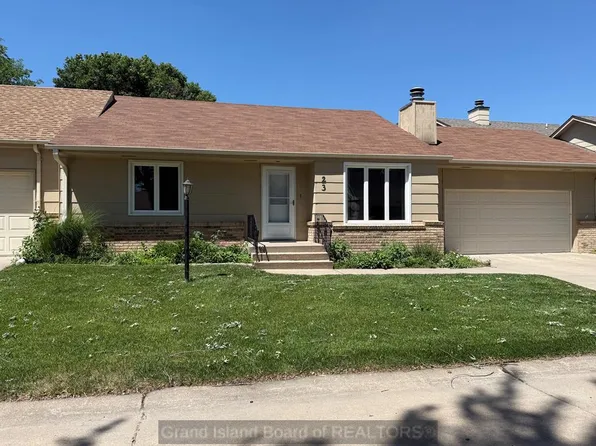 23 Saint James Pl, Grand Island, NE 68803