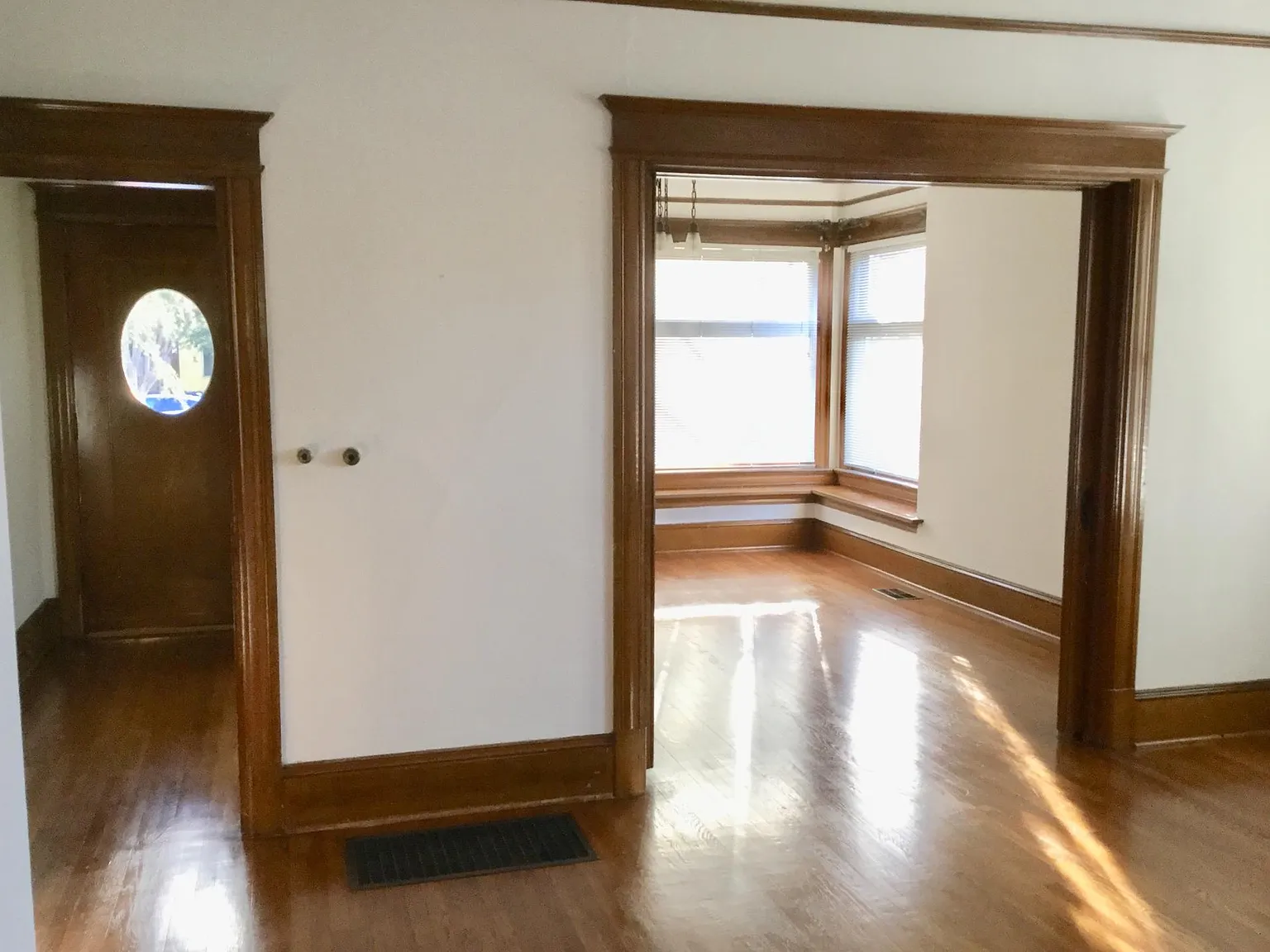 990 California St — Photo 4
