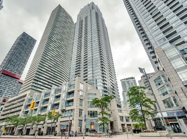 2191 Yonge St Unit 910, Toronto, ON M4S 3H8