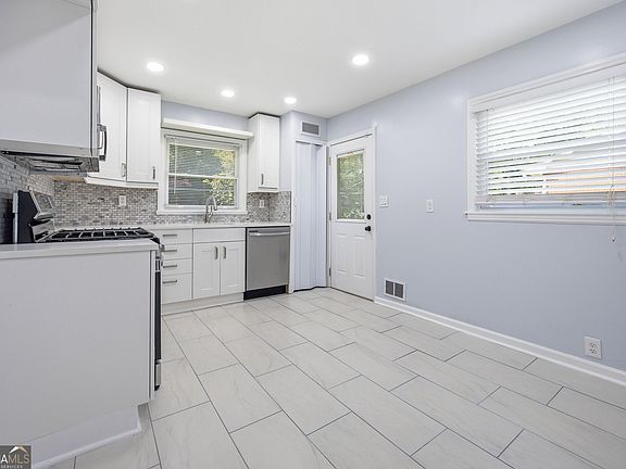 3rd image of 2609 Harmony Way