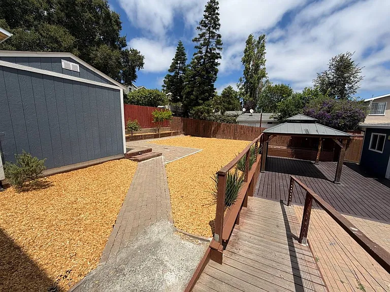 2611 Coolidge Ave — Photo 19
