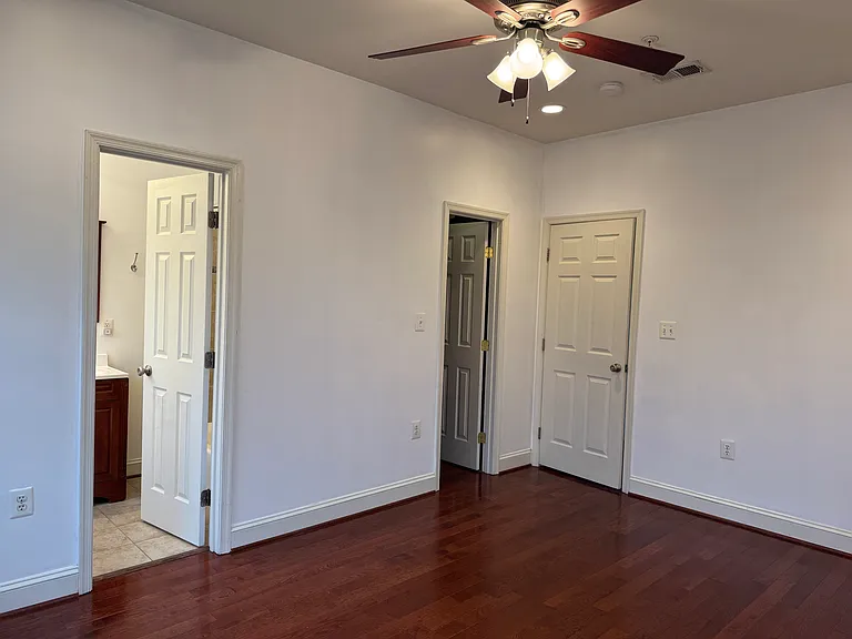 611 Quincy St NW #4 — Photo 32