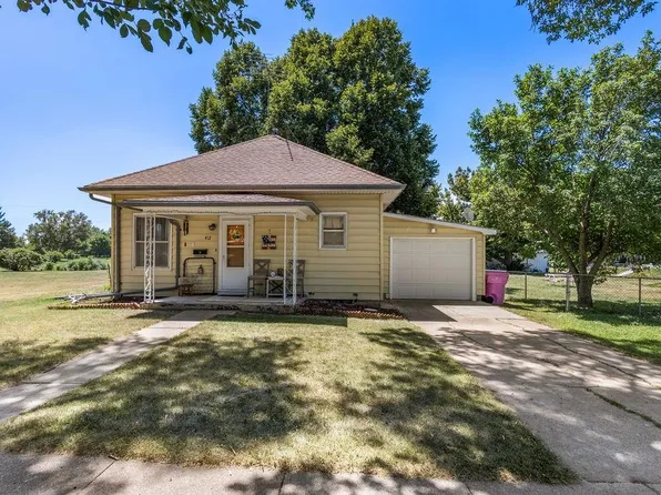 412 S Madison St, Brainard, NE 68626